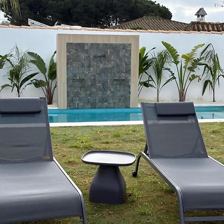 Chalet con piscina privada y cerca del mar Chiclana La Barrosa 3*